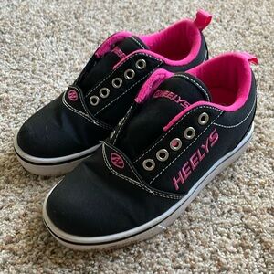Girls size 1 Heelys EUC